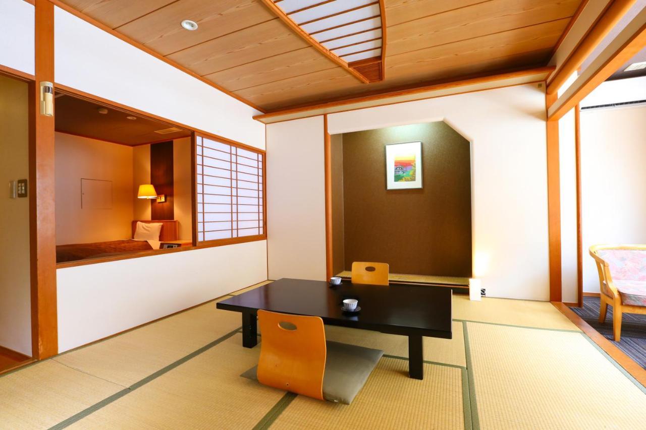 Ooedo Onsen Monogatari Ikaho Hotel Shibukawa Exterior photo